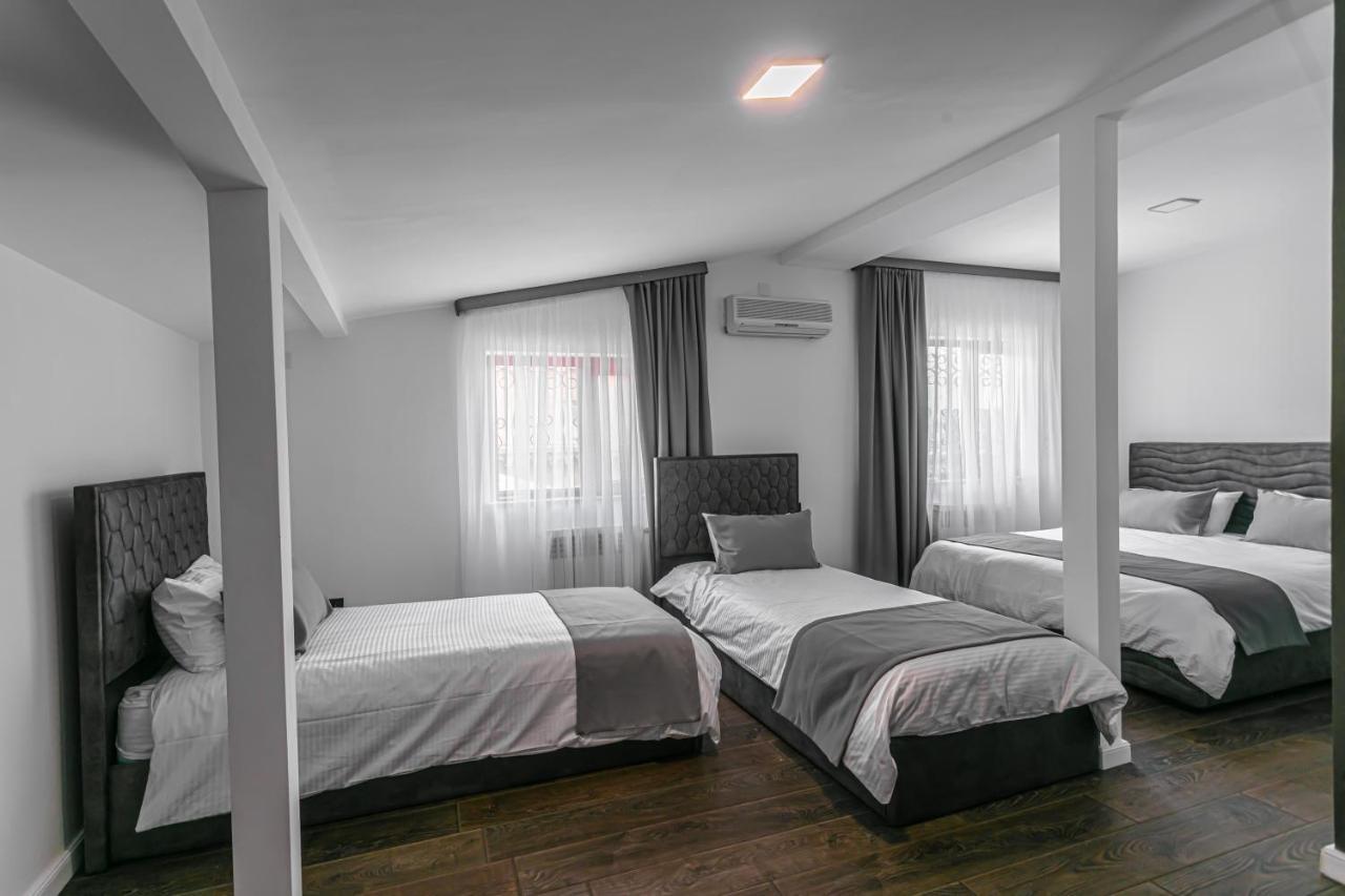 Luxe Apartment In Center エレバン エクステリア 写真