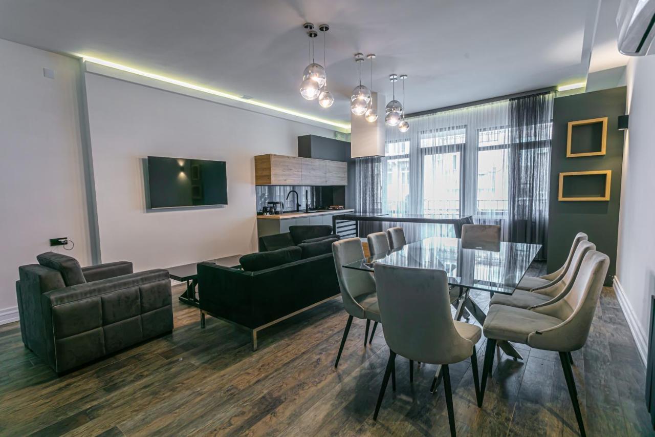Luxe Apartment In Center エレバン エクステリア 写真