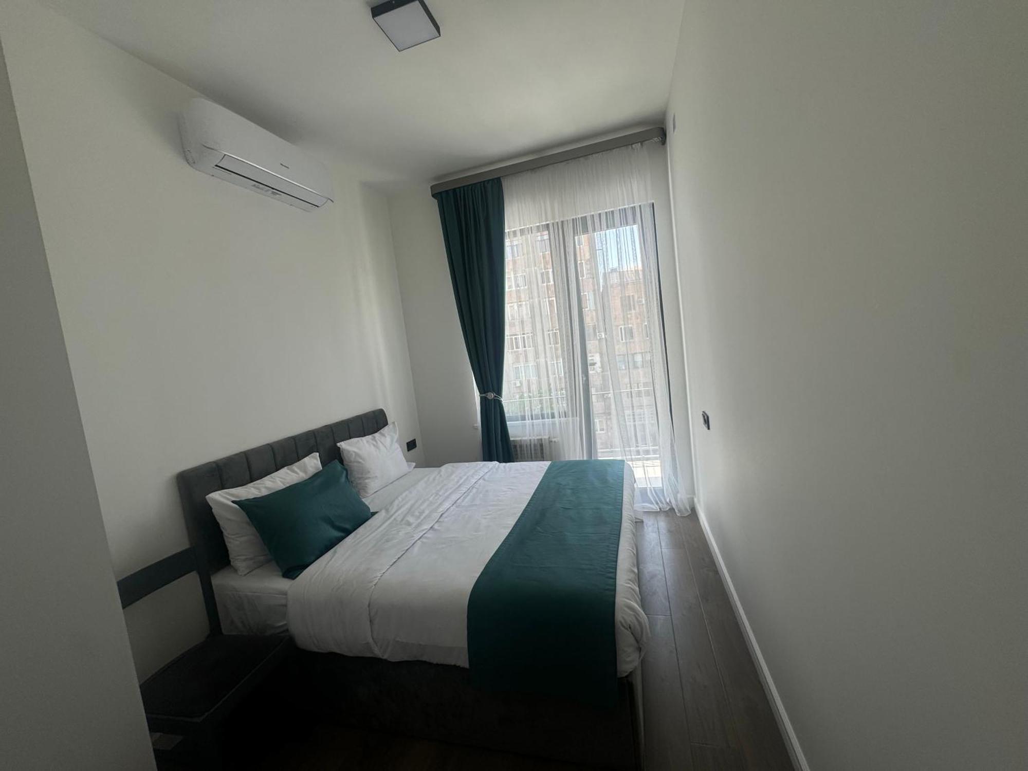Luxe Apartment In Center エレバン エクステリア 写真