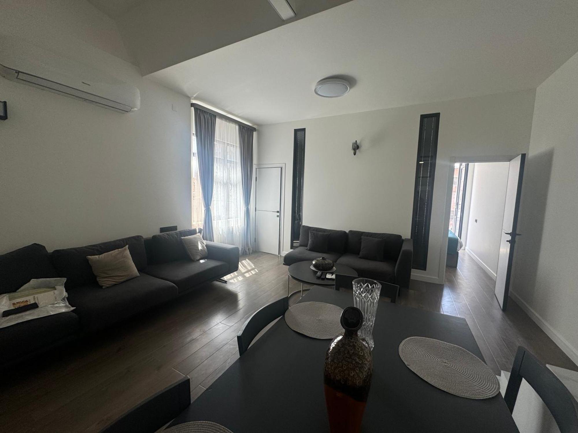 Luxe Apartment In Center エレバン エクステリア 写真