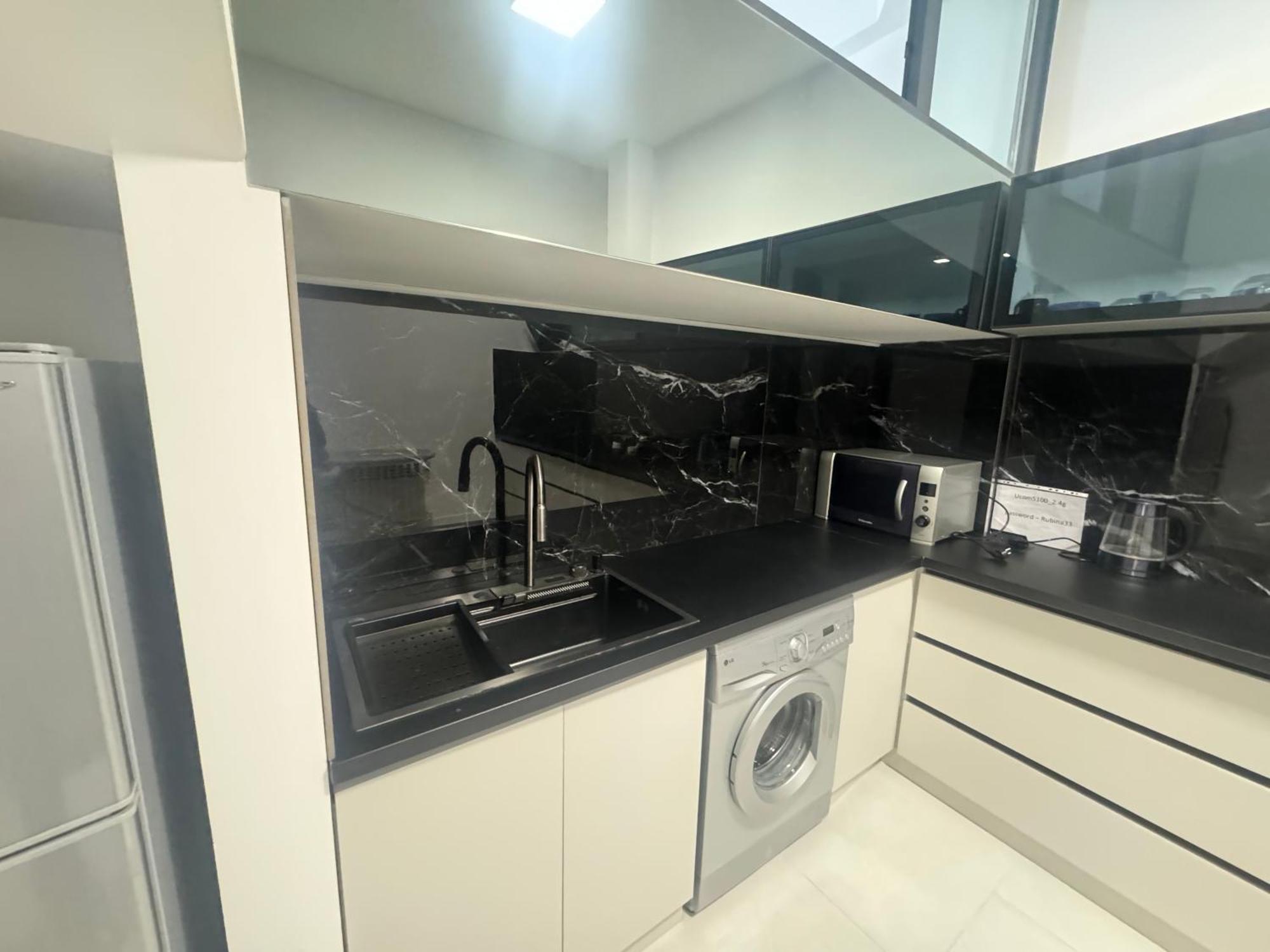 Luxe Apartment In Center エレバン エクステリア 写真